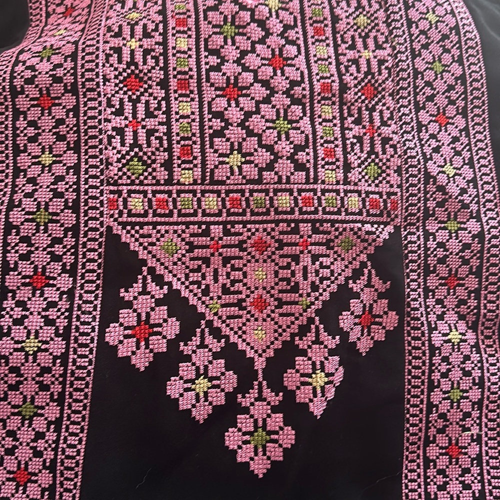 Palestinian Thobe